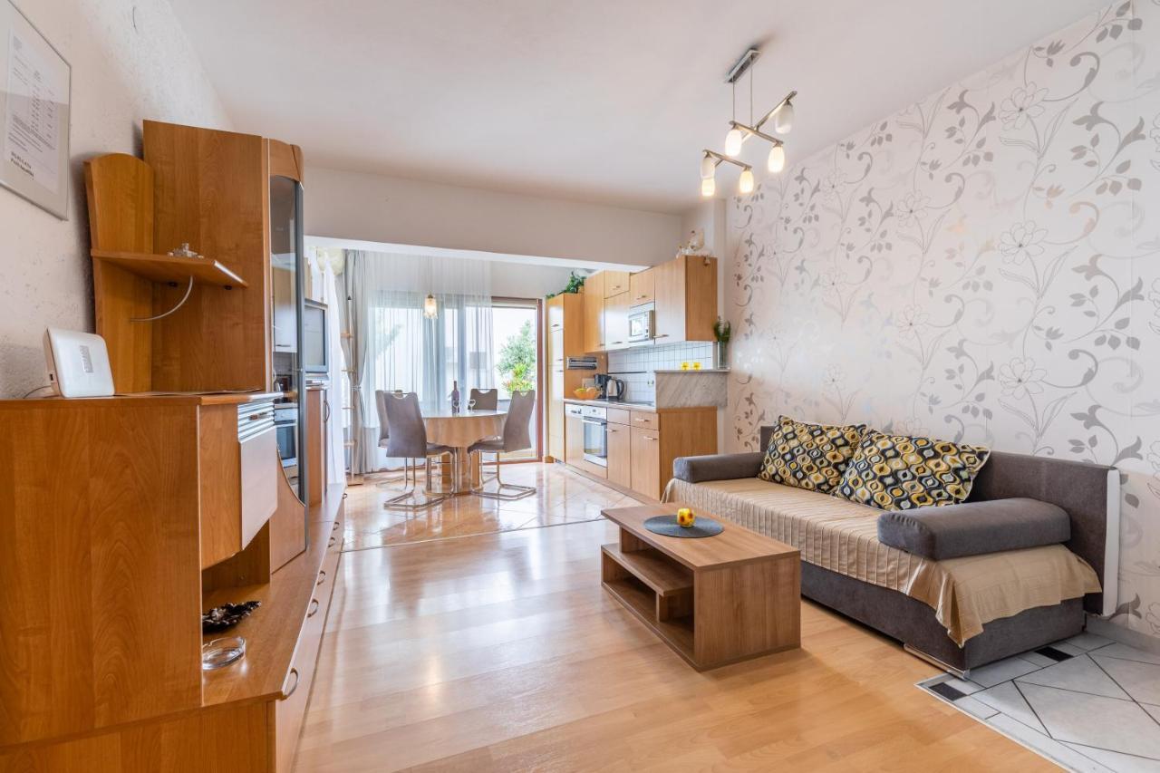 Apartman Lana Baška Exteriör bild