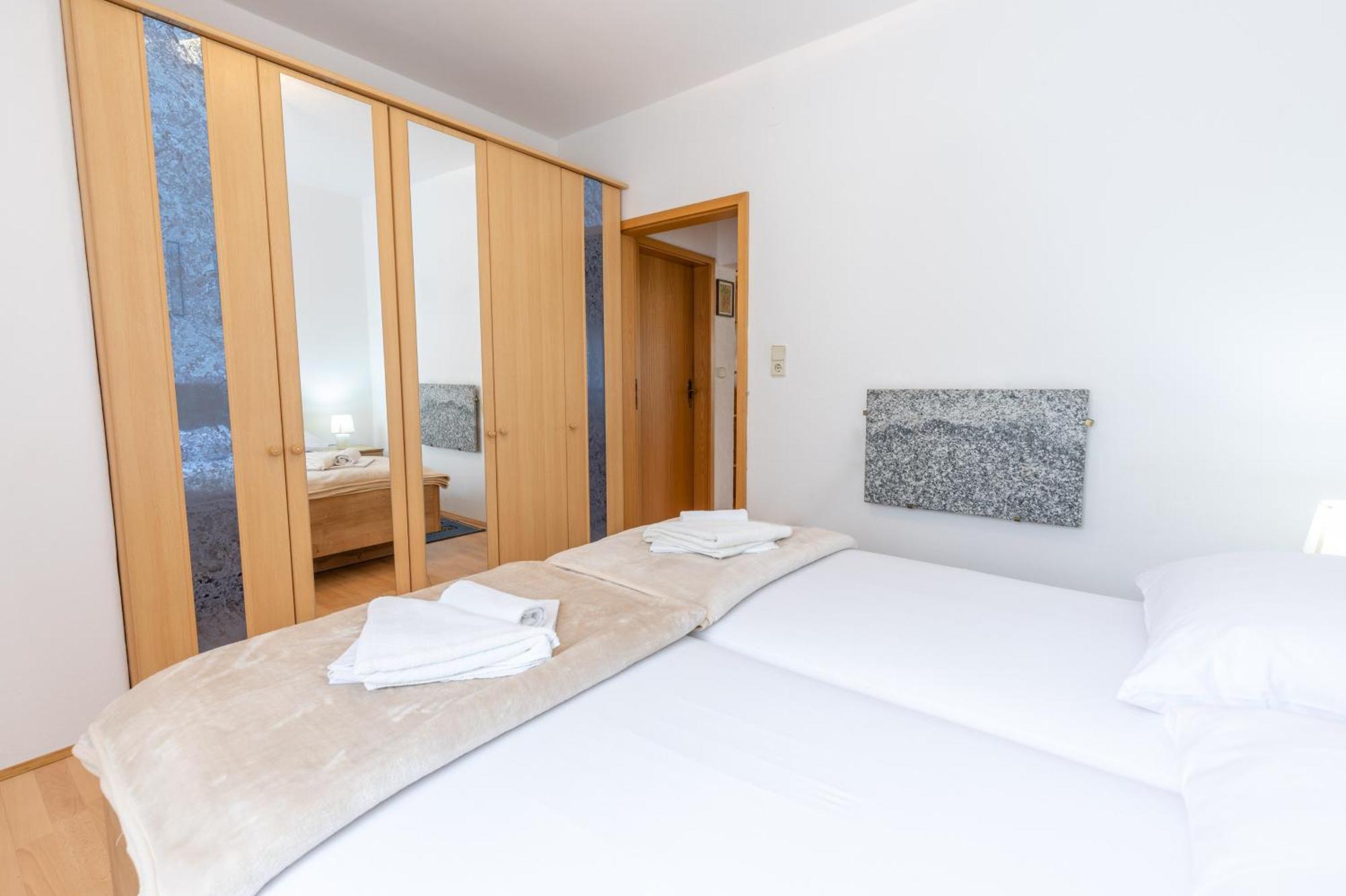 Apartman Lana Baška Exteriör bild